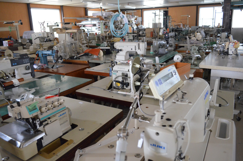 ミシン倉庫風景01